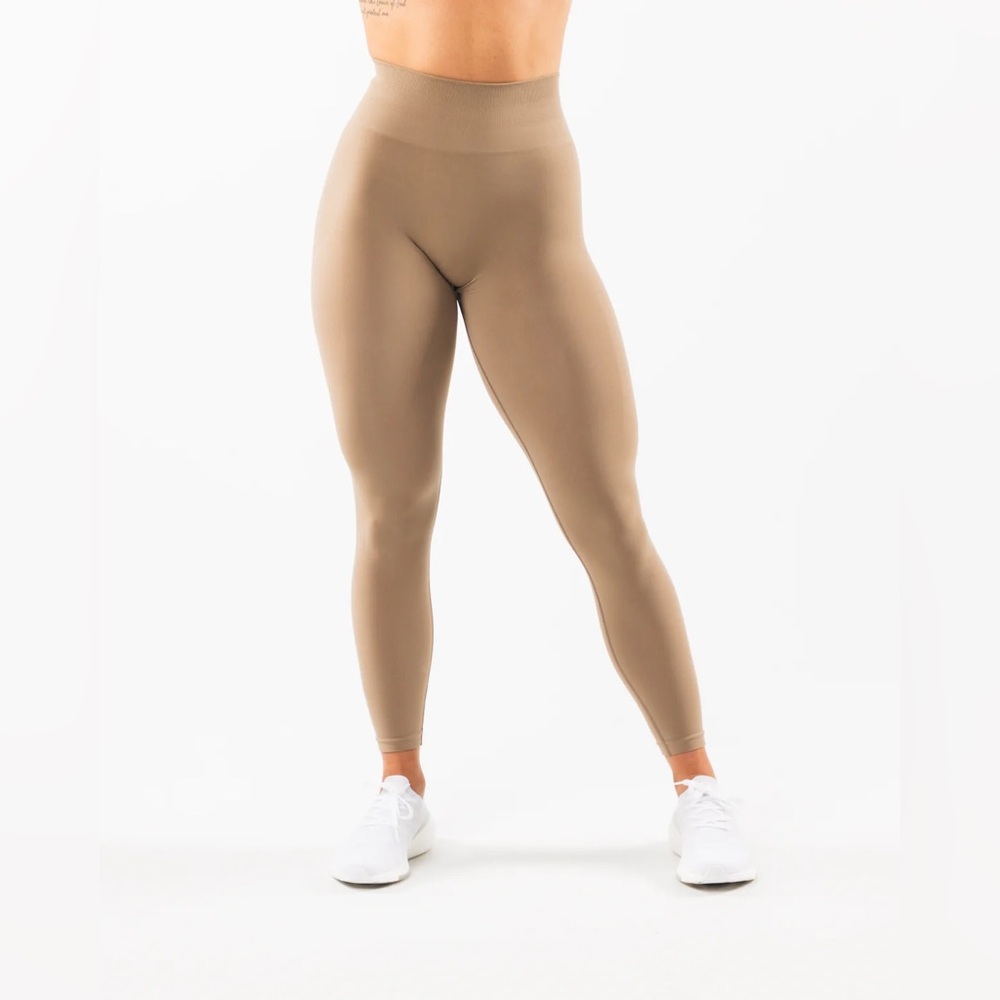 Alphalete Amplify Leggings